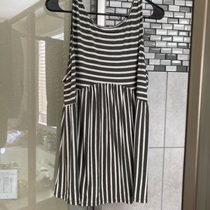 Isabel Maternity Flowy Top-Large, Olive/Cream